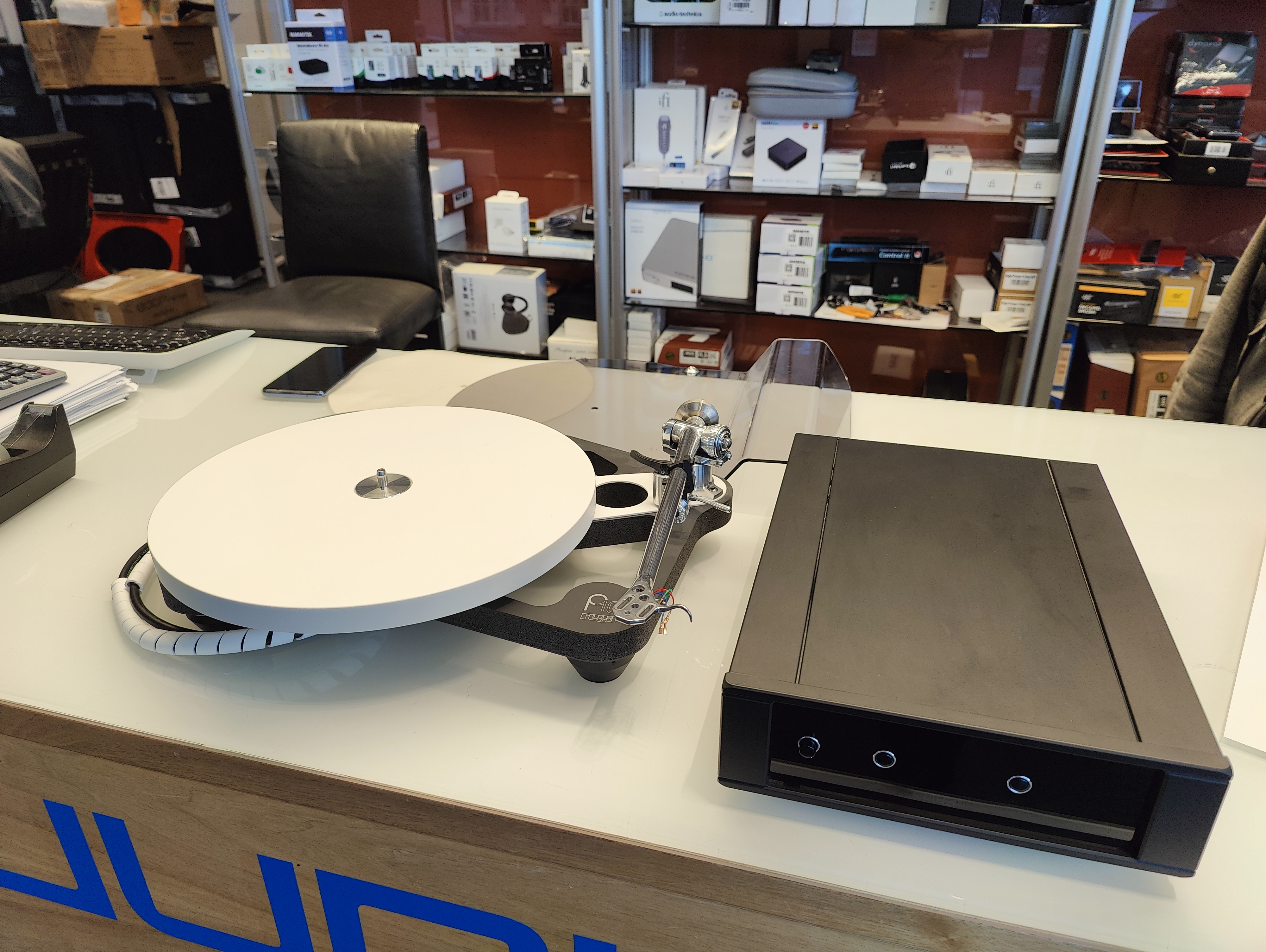 Rega Planar 10 (80)